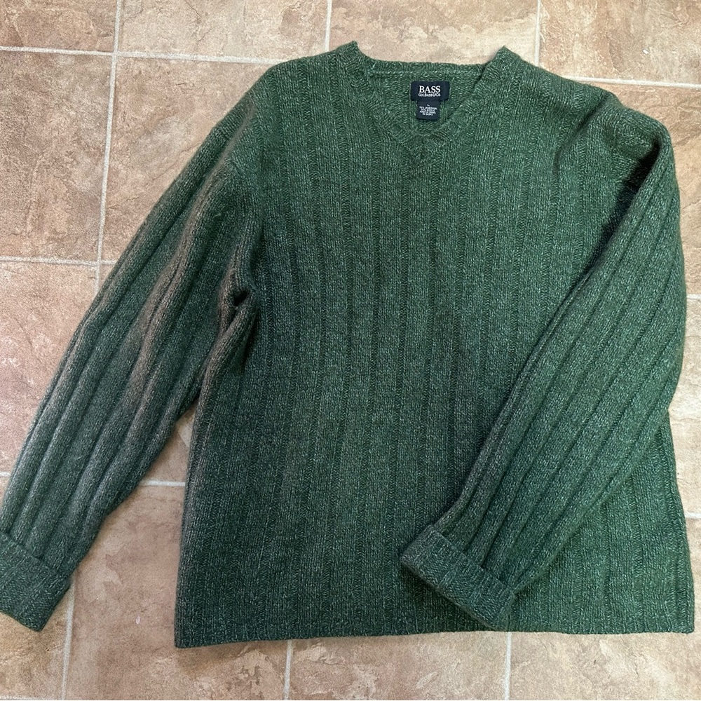 Bass unisex Forest Green V-Neck Sweater